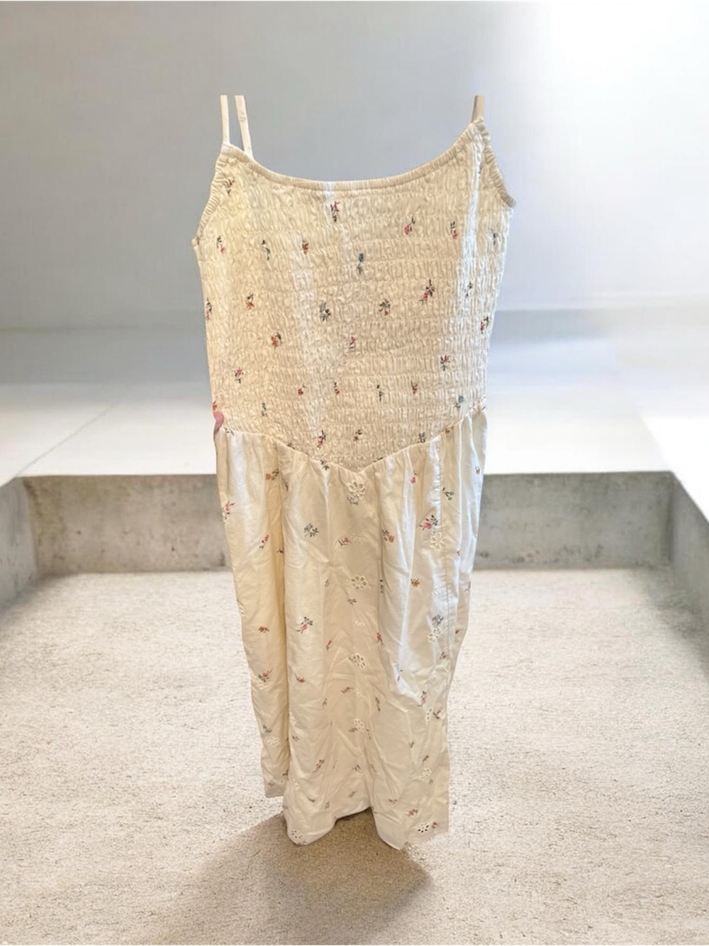 American Eagle Cream Floral Smocked Midi Dress, NWT, size small